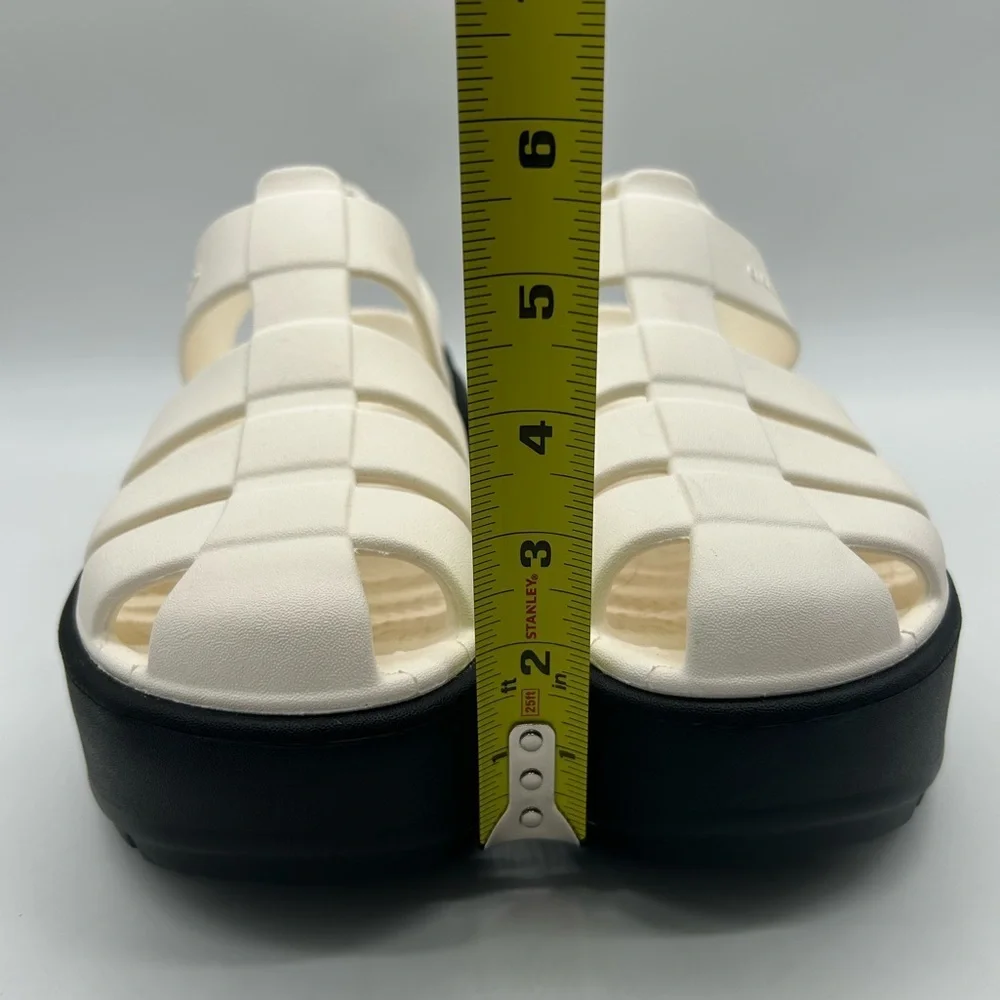 Crocs Platform Sandals Women’s 9 White Black Chunky Fisherman Style NWT